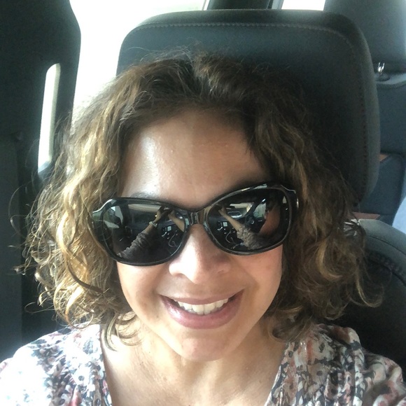 Meet your Posher, Melissa - Picture 4 of 4